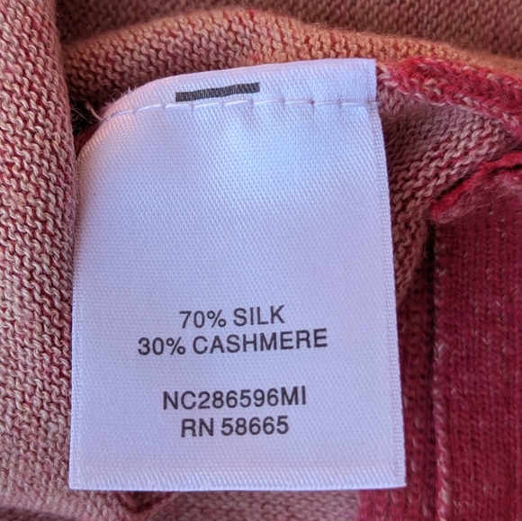 Large Cashmere Silk Nordstrom Pink Sweater with Side Zipper Embellishments - Picture 5 of 6